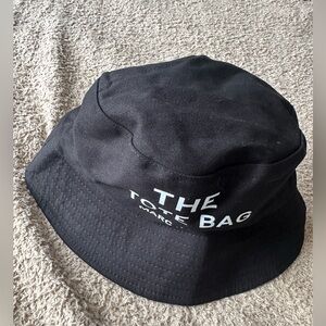 Marc Jacobs Black Bucket Hat - The Tote Bag Logo Print - NWOT